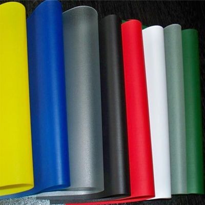 Uma espécie de material polimérico fabricado por encapsulamento.