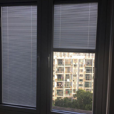 Sombra de sol Janela de persianas com estilo de plantação entre persianas de vidro por Minetal